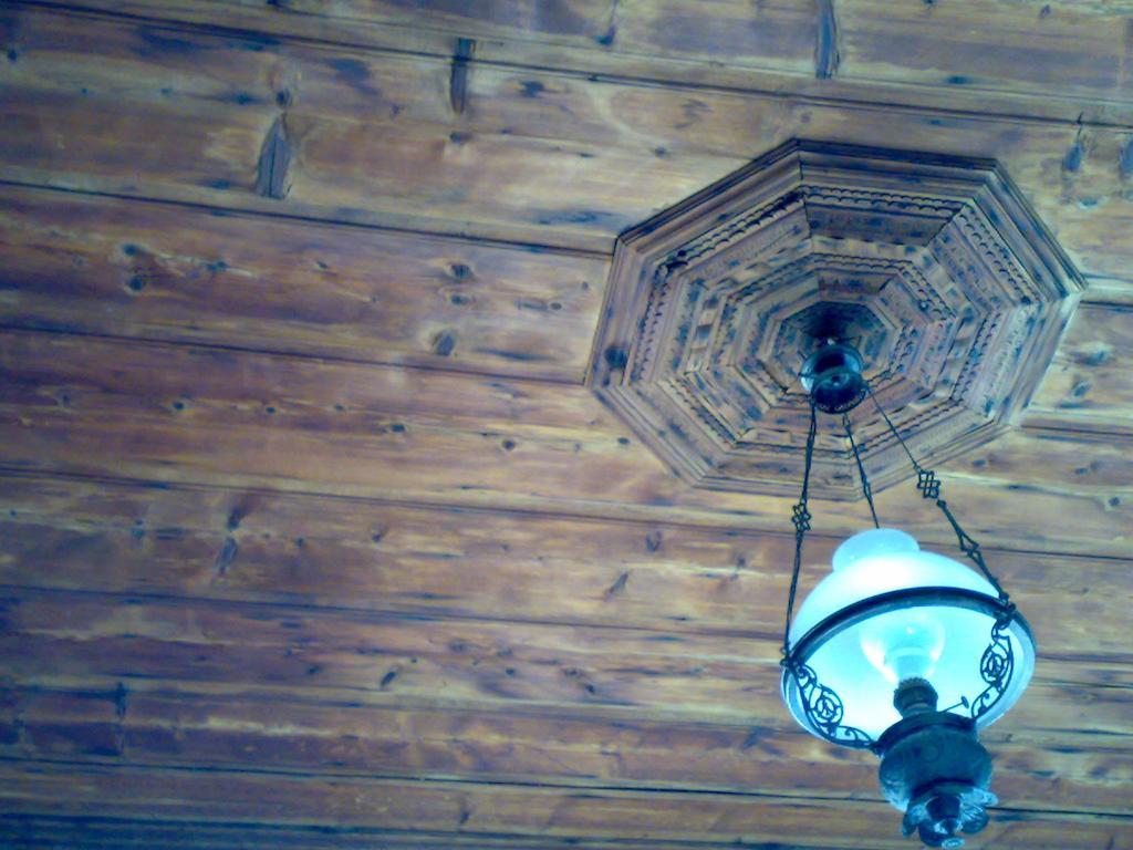 Karnayo Hotel Meyísti Quarto foto